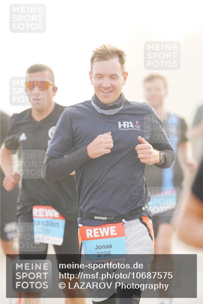 03.10.2026 - Köhlbrandbrückenlauf LAZAROV Photography http://msf.ph/oto/10687575 03.10.2026 09:14:48 Position 3 2309, 3798 meine-sportfotos.de