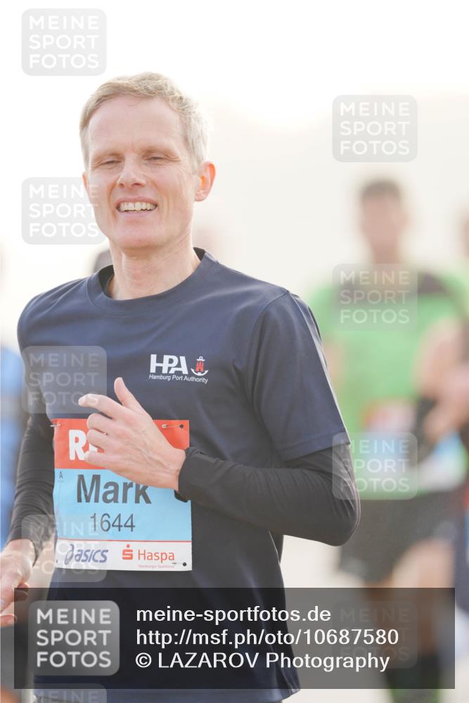 03.10.2026 - Köhlbrandbrückenlauf LAZAROV Photography http://msf.ph/oto/10687580 03.10.2026 09:14:49 Position 3 1644 meine-sportfotos.de