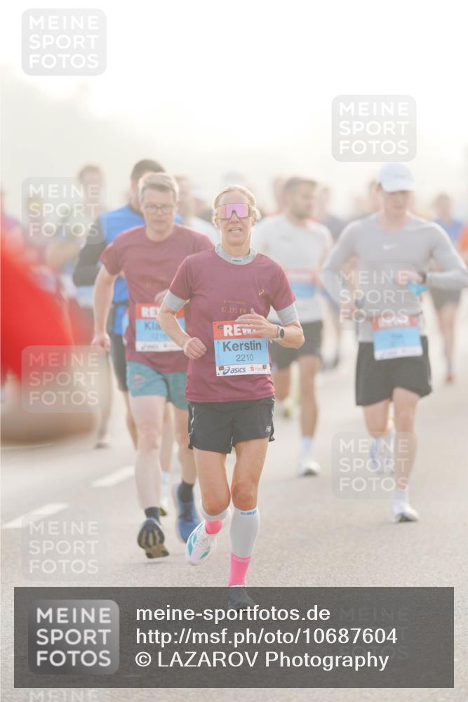 03.10.2026 - Köhlbrandbrückenlauf LAZAROV Photography http://msf.ph/oto/10687604 03.10.2026 09:14:53 Position 3 1216, 42, 195, 2210 meine-sportfotos.de