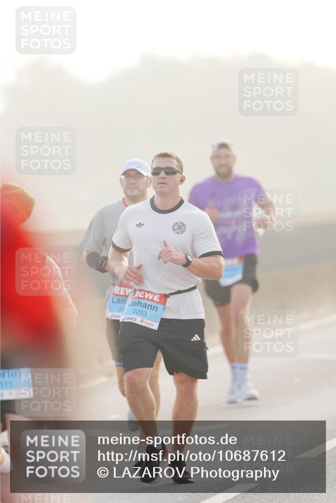 03.10.2026 - Köhlbrandbrückenlauf LAZAROV Photography http://msf.ph/oto/10687612 03.10.2026 09:14:54 Position 3 115, 23, 2203 meine-sportfotos.de