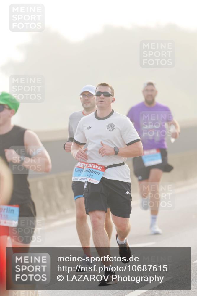 03.10.2026 - Köhlbrandbrückenlauf LAZAROV Photography http://msf.ph/oto/10687615 03.10.2026 09:14:54 Position 3 115, 2203 meine-sportfotos.de
