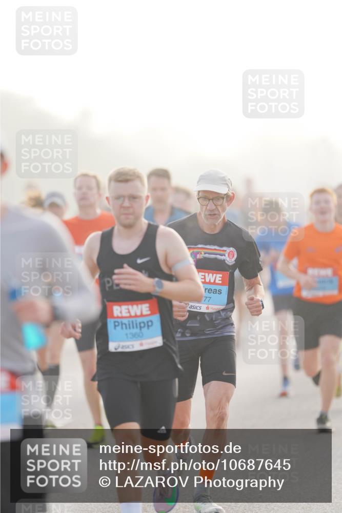 03.10.2026 - Köhlbrandbrückenlauf LAZAROV Photography http://msf.ph/oto/10687645 03.10.2026 09:14:59 Position 3 1360, 77 meine-sportfotos.de
