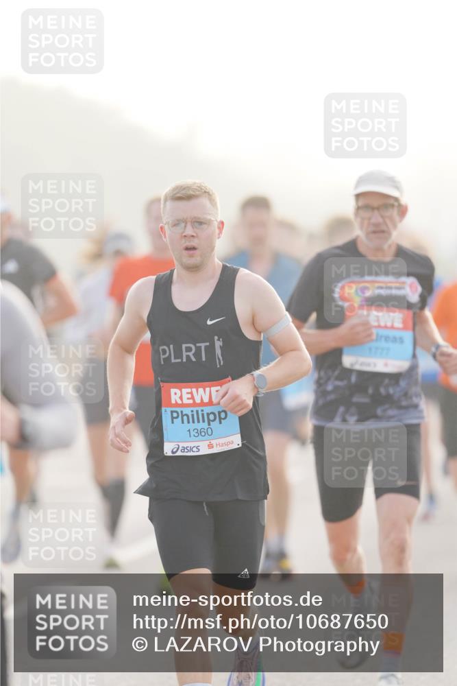 03.10.2026 - Köhlbrandbrückenlauf LAZAROV Photography http://msf.ph/oto/10687650 03.10.2026 09:15:00 Position 3 1360, 1777 meine-sportfotos.de