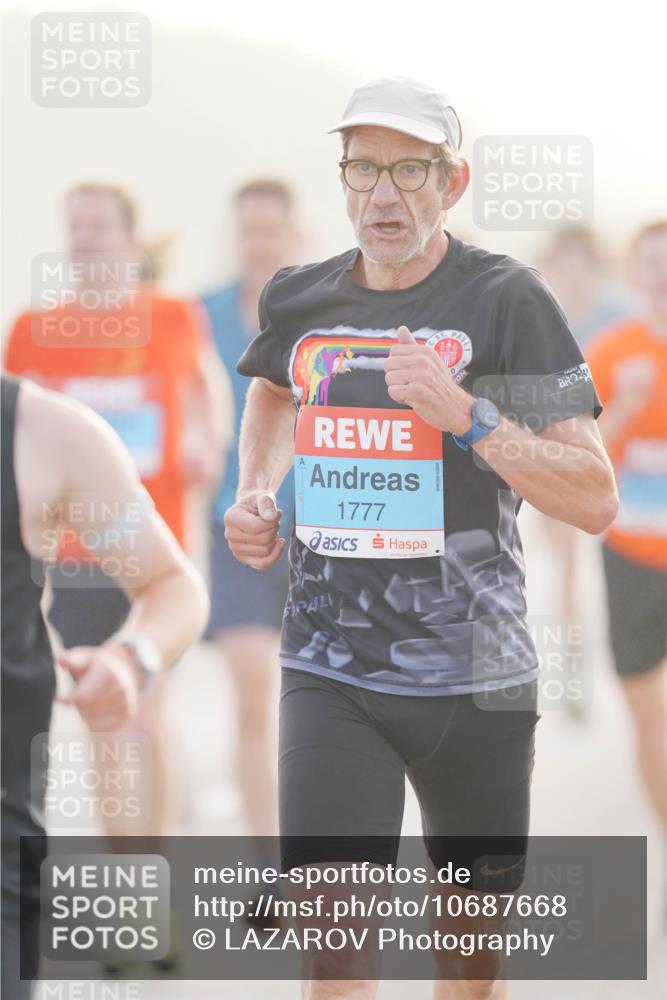 03.10.2026 - Köhlbrandbrückenlauf LAZAROV Photography http://msf.ph/oto/10687668 03.10.2026 09:15:02 Position 3 1777 meine-sportfotos.de