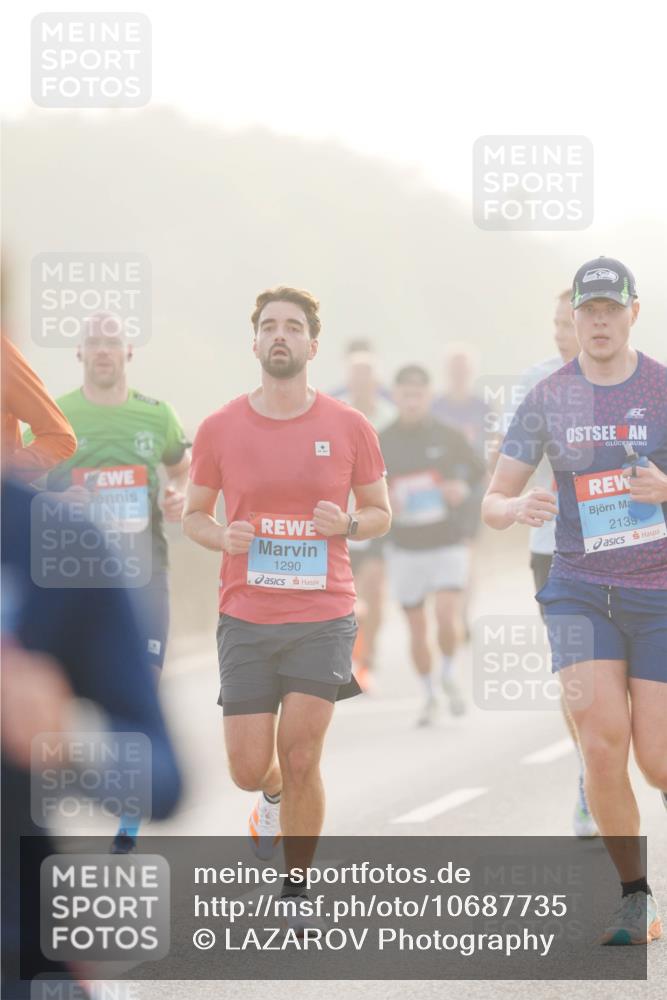 03.10.2026 - Köhlbrandbrückenlauf LAZAROV Photography http://msf.ph/oto/10687735 03.10.2026 09:15:13 Position 3 3457, 1290, 2139 meine-sportfotos.de