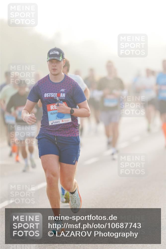 03.10.2026 - Köhlbrandbrückenlauf LAZAROV Photography http://msf.ph/oto/10687743 03.10.2026 09:15:14 Position 3  meine-sportfotos.de
