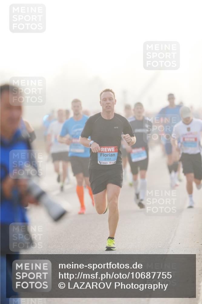 03.10.2026 - Köhlbrandbrückenlauf LAZAROV Photography http://msf.ph/oto/10687755 03.10.2026 09:15:16 Position 3 2151 meine-sportfotos.de