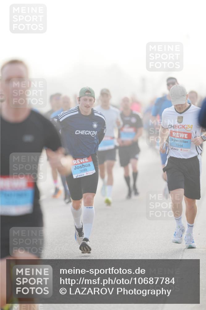 03.10.2026 - Köhlbrandbrückenlauf LAZAROV Photography http://msf.ph/oto/10687784 03.10.2026 09:15:21 Position 3 24, 3699, 24, 1944 meine-sportfotos.de