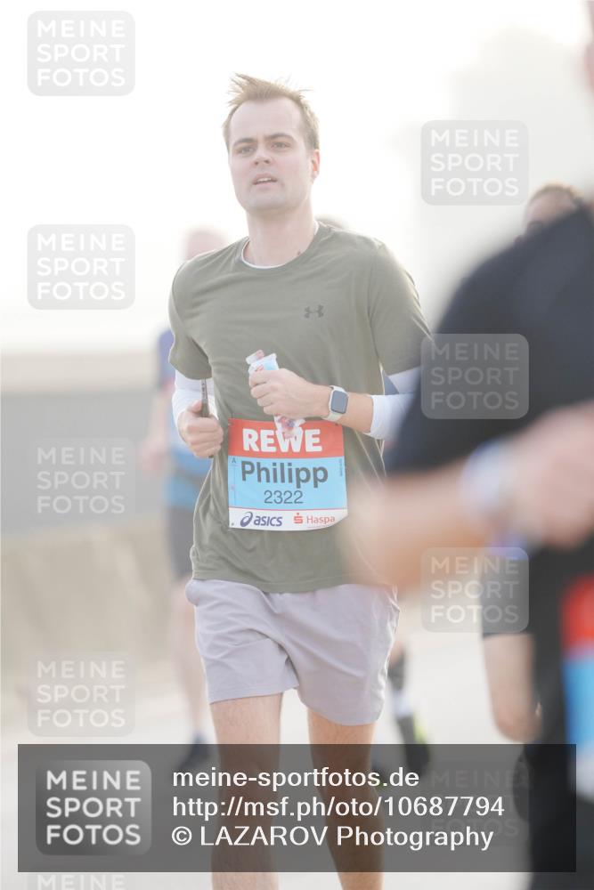 03.10.2026 - Köhlbrandbrückenlauf LAZAROV Photography http://msf.ph/oto/10687794 03.10.2026 09:15:24 Position 3 2322 meine-sportfotos.de