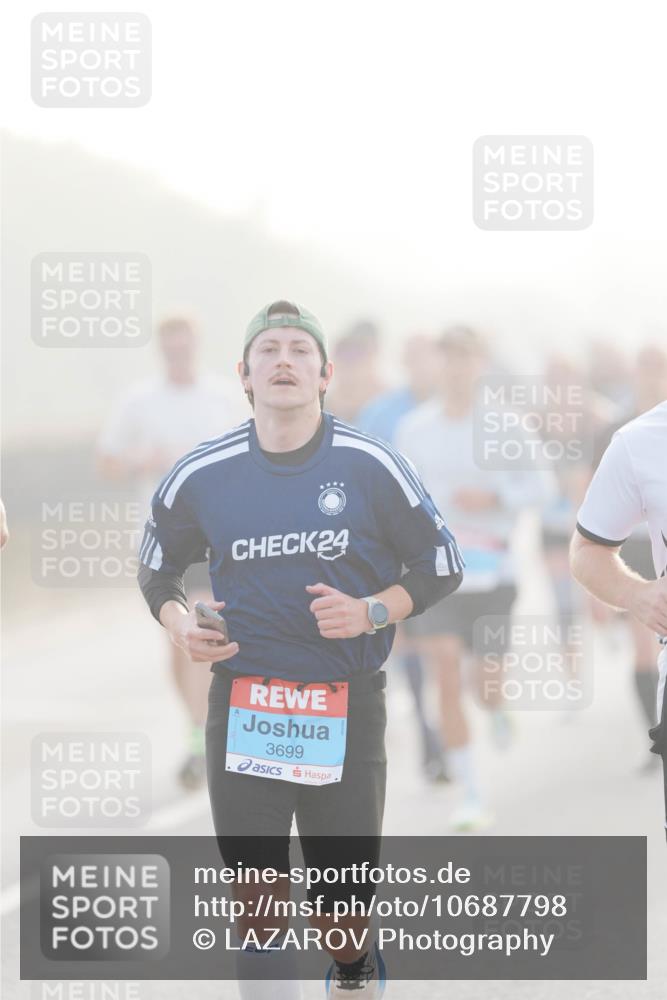 03.10.2026 - Köhlbrandbrückenlauf LAZAROV Photography http://msf.ph/oto/10687798 03.10.2026 09:15:25 Position 3 24, 3699 meine-sportfotos.de