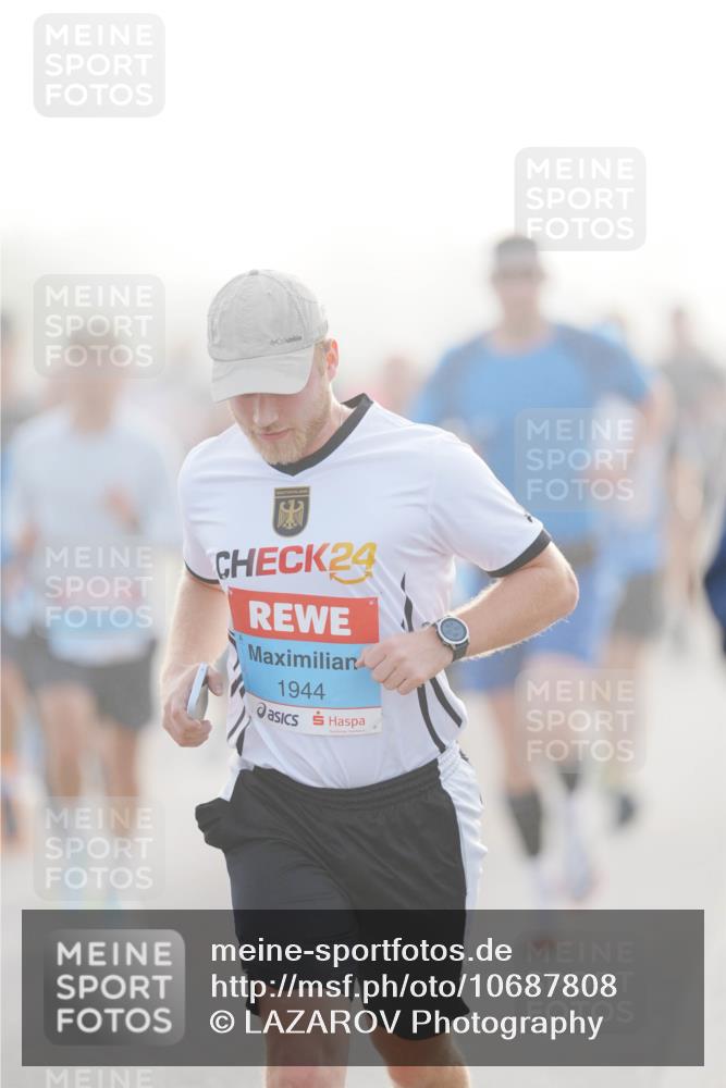 03.10.2026 - Köhlbrandbrückenlauf LAZAROV Photography http://msf.ph/oto/10687808 03.10.2026 09:15:26 Position 3 24, 1944 meine-sportfotos.de