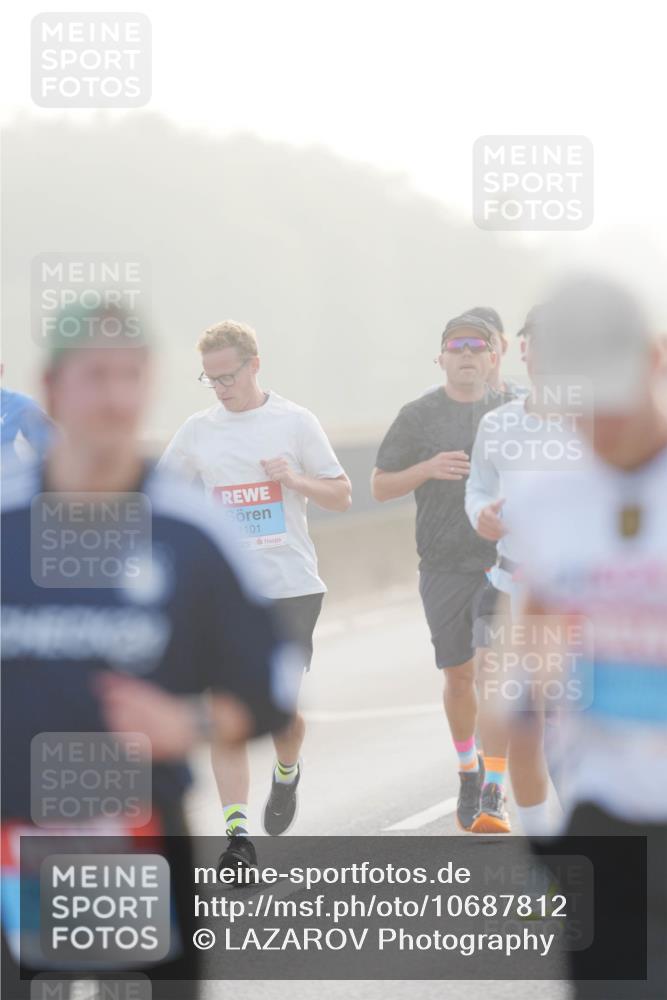 03.10.2026 - Köhlbrandbrückenlauf LAZAROV Photography http://msf.ph/oto/10687812 03.10.2026 09:15:27 Position 3 101 meine-sportfotos.de
