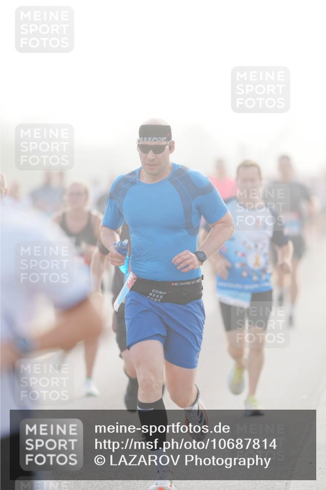 03.10.2026 - Köhlbrandbrückenlauf LAZAROV Photography http://msf.ph/oto/10687814 03.10.2026 09:15:28 Position 3  meine-sportfotos.de