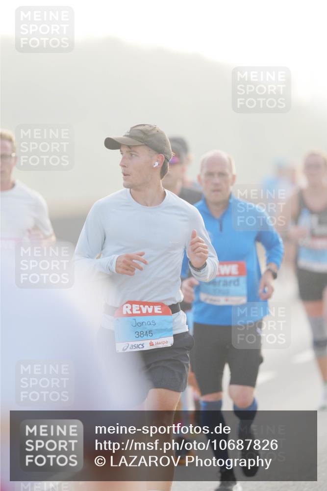 03.10.2026 - Köhlbrandbrückenlauf LAZAROV Photography http://msf.ph/oto/10687826 03.10.2026 09:15:30 Position 3 3845 meine-sportfotos.de