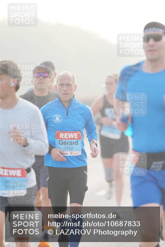 03.10.2026 - Köhlbrandbrückenlauf LAZAROV Photography http://msf.ph/oto/10687833 03.10.2026 09:15:31 Position 3 1703 meine-sportfotos.de