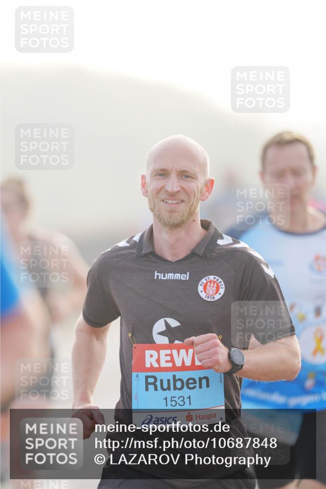 03.10.2026 - Köhlbrandbrückenlauf LAZAROV Photography http://msf.ph/oto/10687848 03.10.2026 09:15:34 Position 3 1531 meine-sportfotos.de