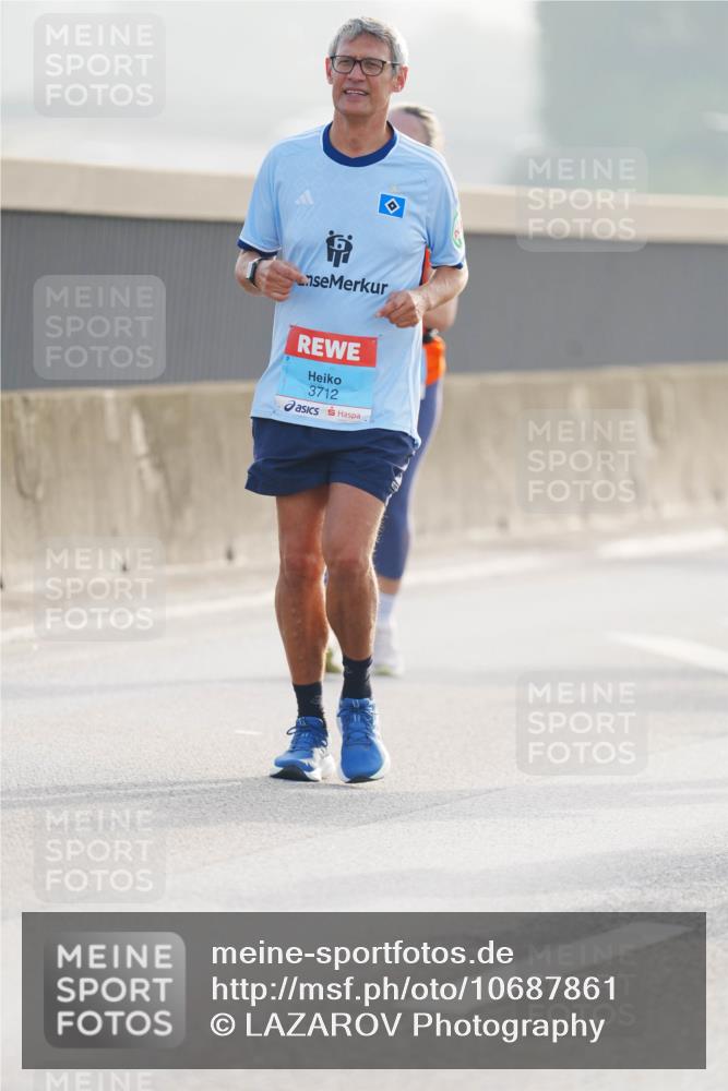 03.10.2026 - Köhlbrandbrückenlauf LAZAROV Photography http://msf.ph/oto/10687861 03.10.2026 09:30:50 Position 3 3712 meine-sportfotos.de