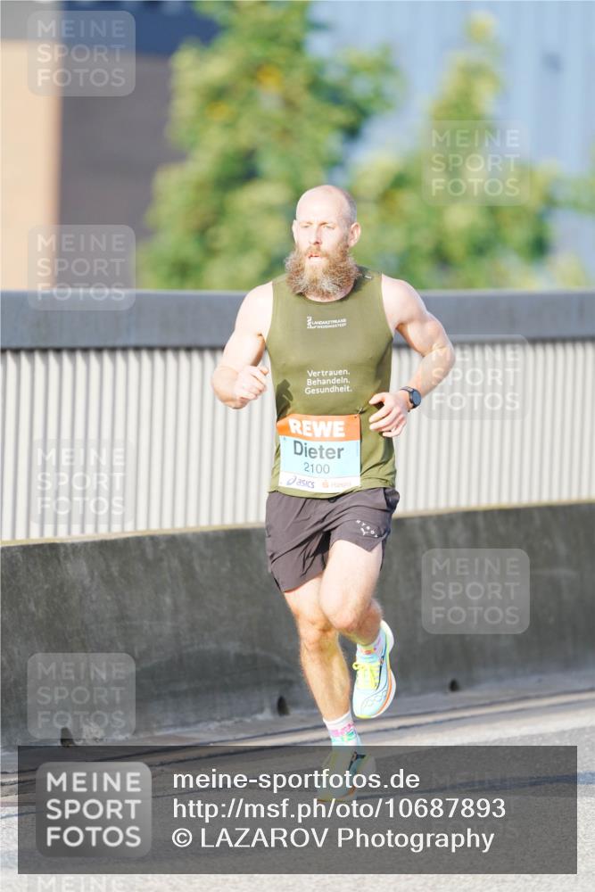 03.10.2026 - Köhlbrandbrückenlauf LAZAROV Photography http://msf.ph/oto/10687893 03.10.2026 09:31:45 Position 3 2100 meine-sportfotos.de