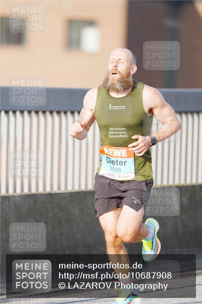 03.10.2026 - Köhlbrandbrückenlauf LAZAROV Photography http://msf.ph/oto/10687908 03.10.2026 09:31:46 Position 3 2100 meine-sportfotos.de
