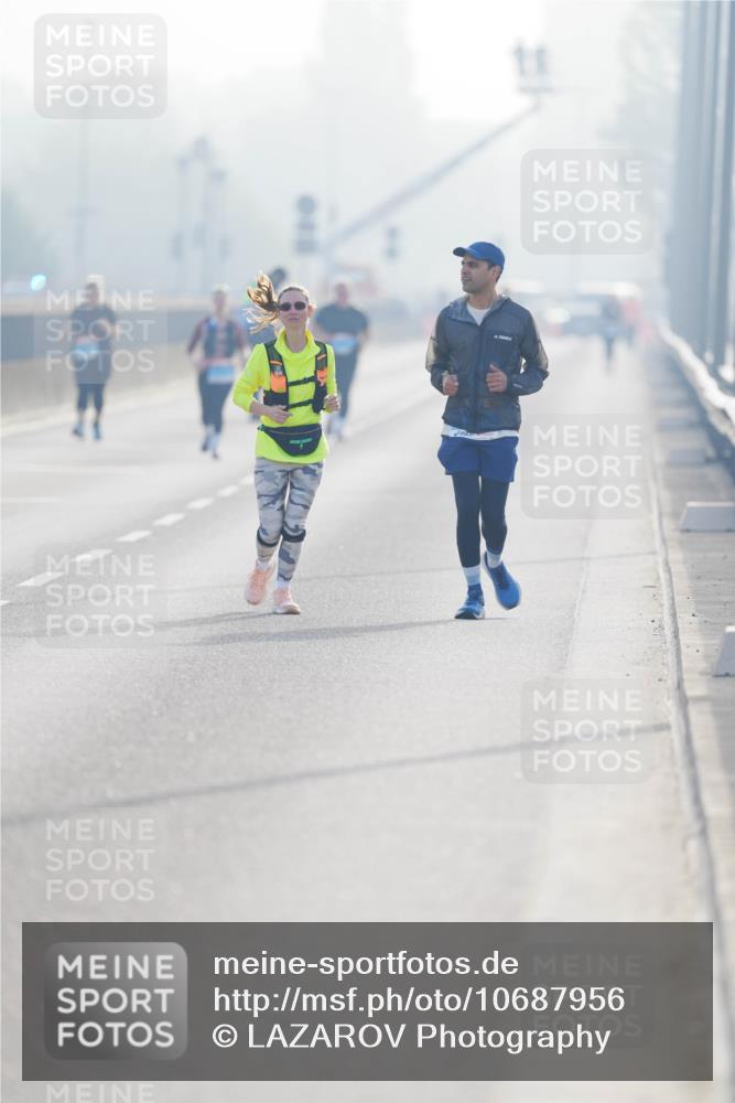 03.10.2026 - Köhlbrandbrückenlauf LAZAROV Photography http://msf.ph/oto/10687956 03.10.2026 09:32:27 Position 3  meine-sportfotos.de