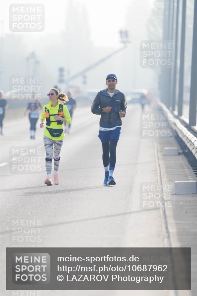 03.10.2026 - Köhlbrandbrückenlauf LAZAROV Photography http://msf.ph/oto/10687962 03.10.2026 09:32:28 Position 3  meine-sportfotos.de