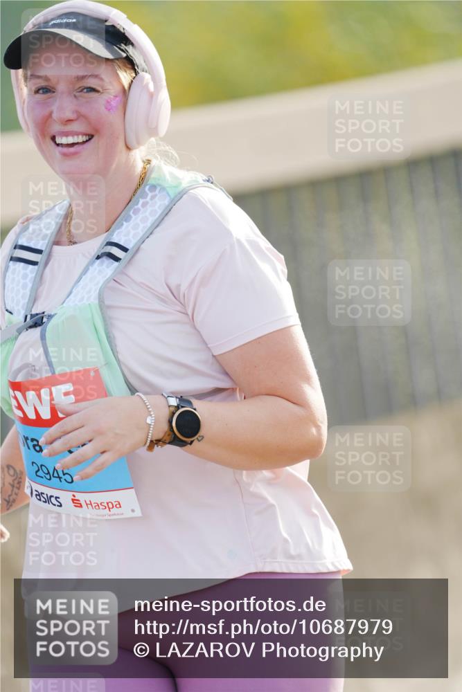 03.10.2026 - Köhlbrandbrückenlauf LAZAROV Photography http://msf.ph/oto/10687979 03.10.2026 09:32:40 Position 3 2945 meine-sportfotos.de