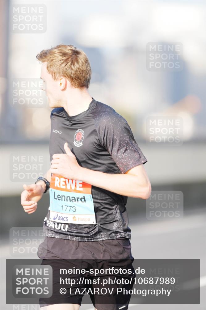 03.10.2026 - Köhlbrandbrückenlauf LAZAROV Photography http://msf.ph/oto/10687989 03.10.2026 09:32:56 Position 3 1, 1910, 1773 meine-sportfotos.de