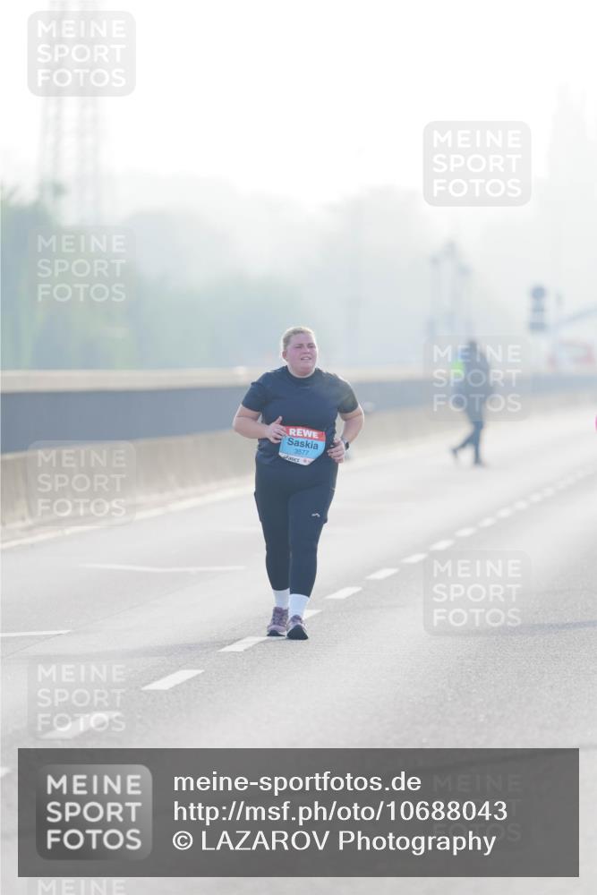 03.10.2026 - Köhlbrandbrückenlauf LAZAROV Photography http://msf.ph/oto/10688043 03.10.2026 09:33:10 Position 3 3577 meine-sportfotos.de
