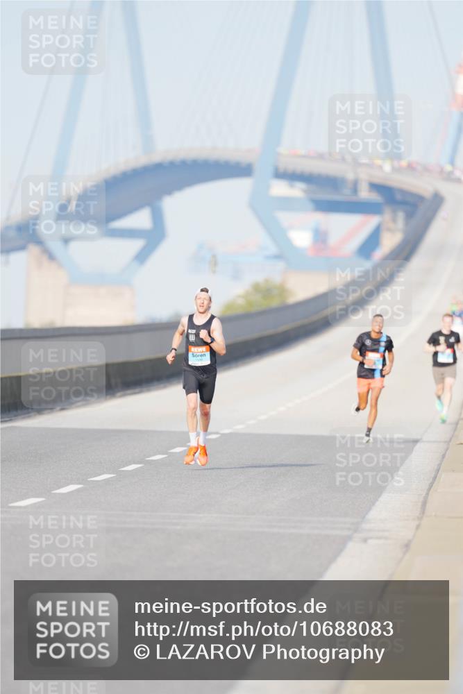 03.10.2026 - Köhlbrandbrückenlauf LAZAROV Photography http://msf.ph/oto/10688083 03.10.2026 09:33:21 Position 3  meine-sportfotos.de
