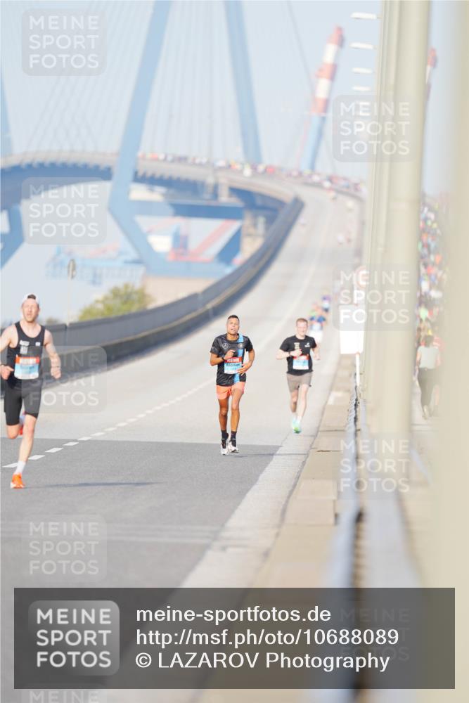 03.10.2026 - Köhlbrandbrückenlauf LAZAROV Photography http://msf.ph/oto/10688089 03.10.2026 09:33:22 Position 3  meine-sportfotos.de