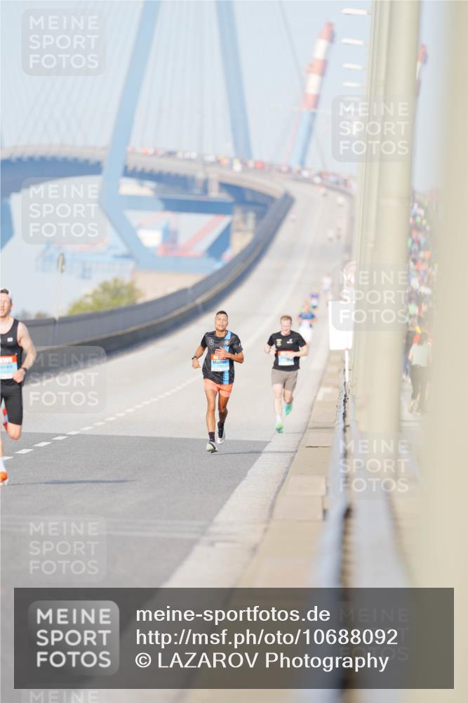 03.10.2026 - Köhlbrandbrückenlauf LAZAROV Photography http://msf.ph/oto/10688092 03.10.2026 09:33:22 Position 3  meine-sportfotos.de