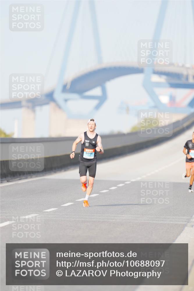 03.10.2026 - Köhlbrandbrückenlauf LAZAROV Photography http://msf.ph/oto/10688097 03.10.2026 09:33:24 Position 3  meine-sportfotos.de