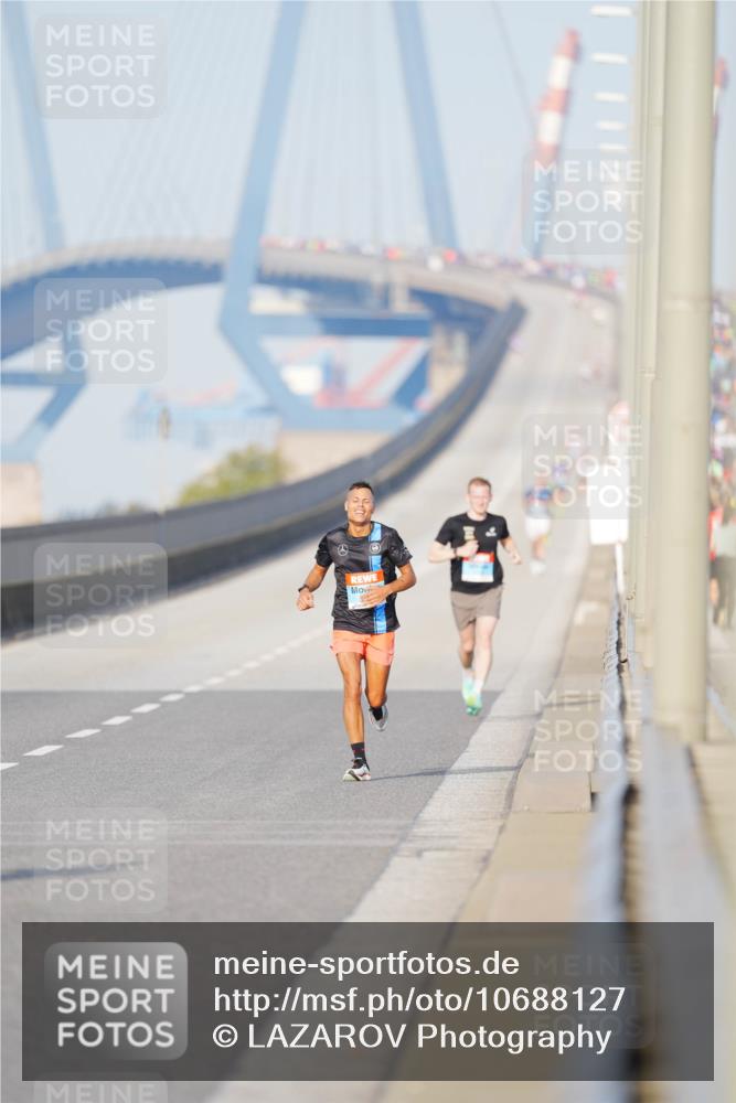 03.10.2026 - Köhlbrandbrückenlauf LAZAROV Photography http://msf.ph/oto/10688127 03.10.2026 09:33:28 Position 3  meine-sportfotos.de