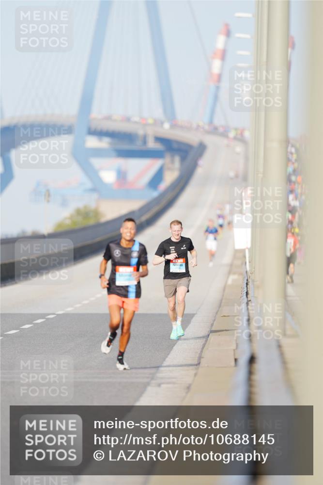 03.10.2026 - Köhlbrandbrückenlauf LAZAROV Photography http://msf.ph/oto/10688145 03.10.2026 09:33:31 Position 3  meine-sportfotos.de