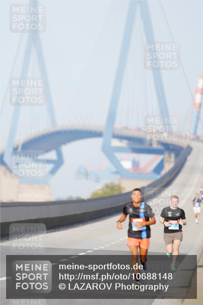 03.10.2026 - Köhlbrandbrückenlauf LAZAROV Photography http://msf.ph/oto/10688148 03.10.2026 09:33:31 Position 3  meine-sportfotos.de