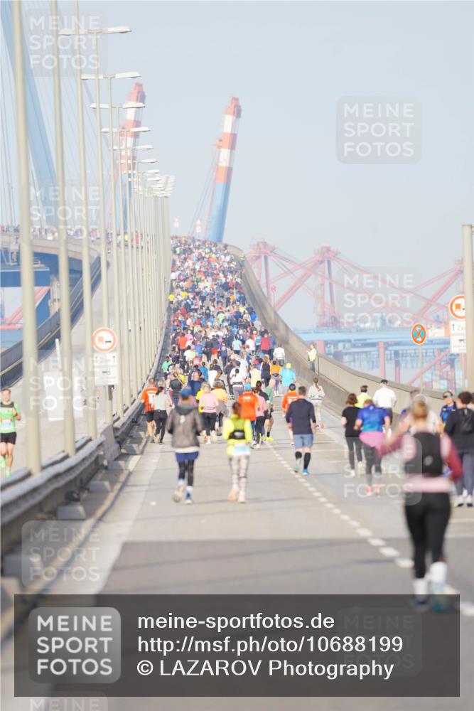 03.10.2026 - Köhlbrandbrückenlauf LAZAROV Photography http://msf.ph/oto/10688199 03.10.2026 09:33:52 Position 3 12, 1, 12 meine-sportfotos.de