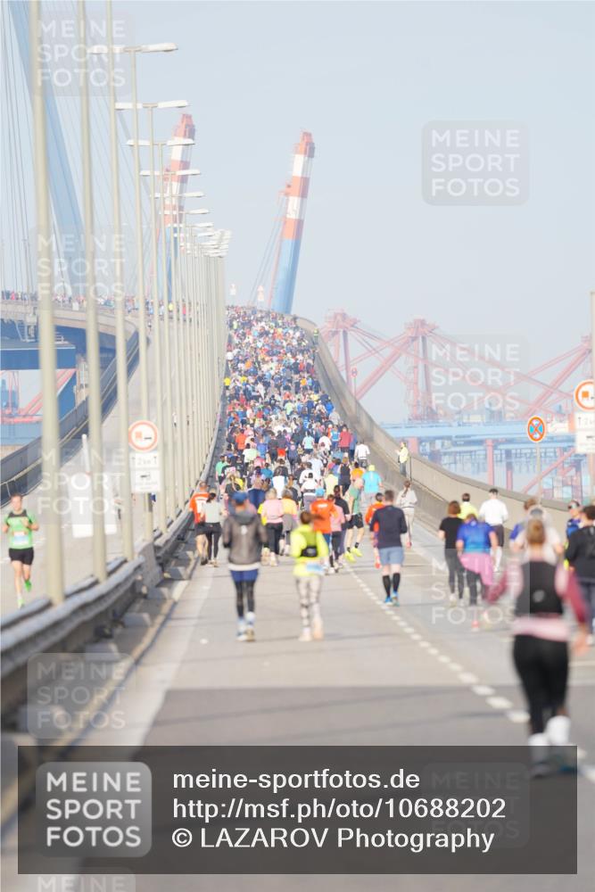03.10.2026 - Köhlbrandbrückenlauf LAZAROV Photography http://msf.ph/oto/10688202 03.10.2026 09:33:53 Position 3 12, 12 meine-sportfotos.de