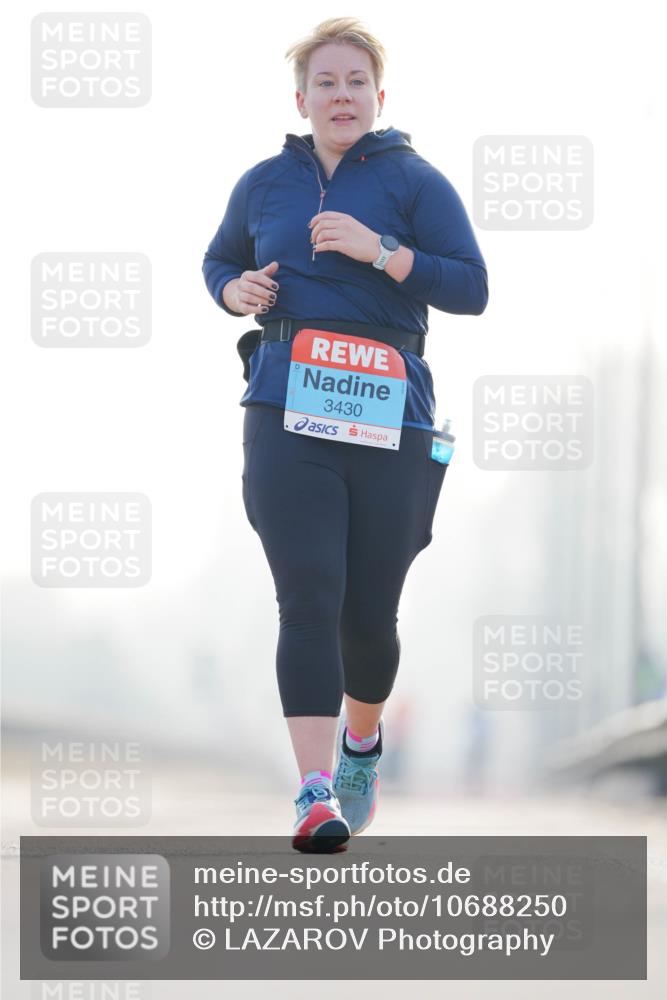 03.10.2026 - Köhlbrandbrückenlauf LAZAROV Photography http://msf.ph/oto/10688250 03.10.2026 09:34:19 Position 3 3430 meine-sportfotos.de