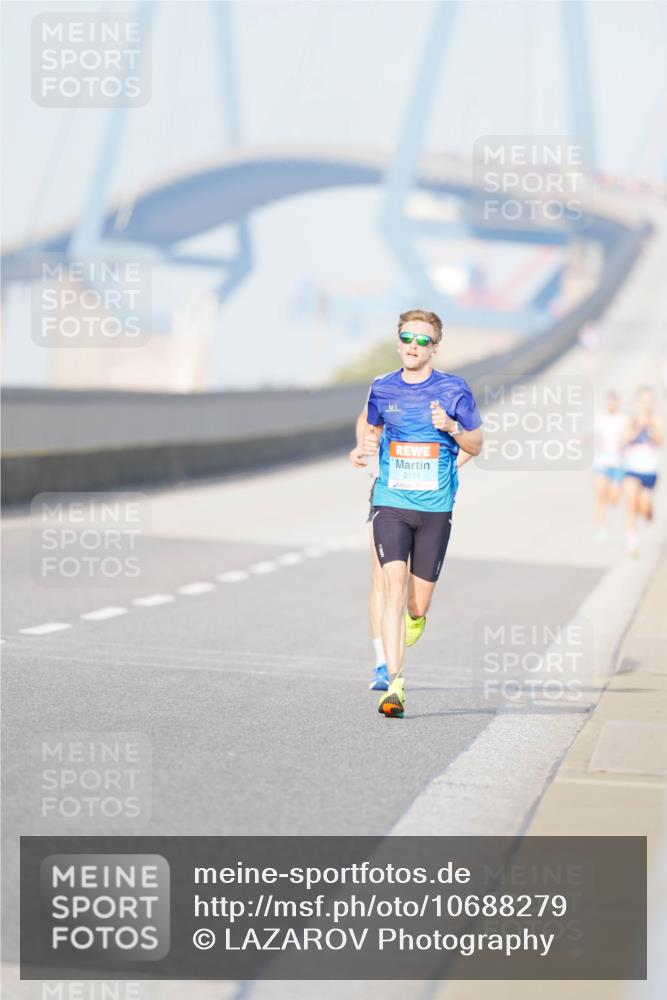03.10.2026 - Köhlbrandbrückenlauf LAZAROV Photography http://msf.ph/oto/10688279 03.10.2026 09:34:36 Position 3 2111 meine-sportfotos.de