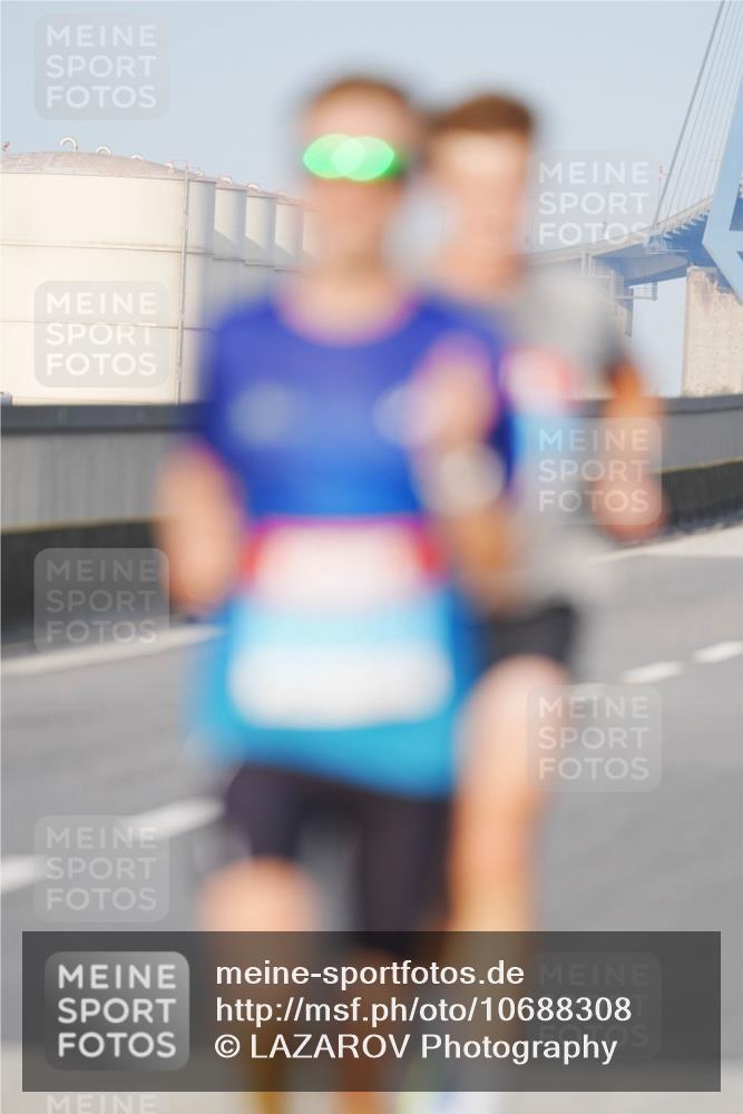 03.10.2026 - Köhlbrandbrückenlauf LAZAROV Photography http://msf.ph/oto/10688308 03.10.2026 09:34:44 Position 3  meine-sportfotos.de