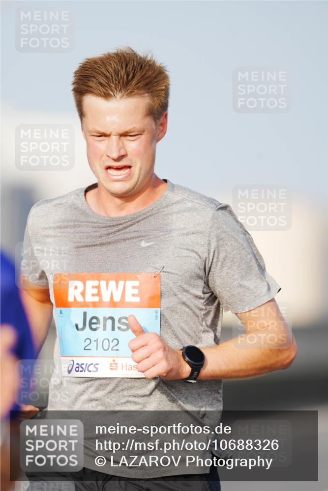 03.10.2026 - Köhlbrandbrückenlauf LAZAROV Photography http://msf.ph/oto/10688326 03.10.2026 09:34:46 Position 3 2102 meine-sportfotos.de
