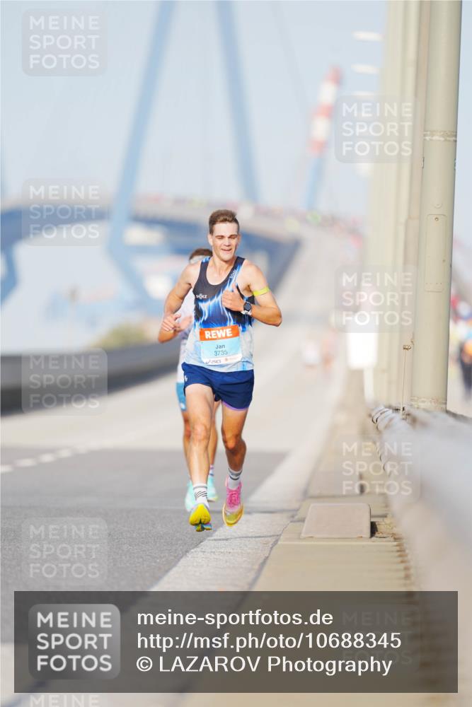 03.10.2026 - Köhlbrandbrückenlauf LAZAROV Photography http://msf.ph/oto/10688345 03.10.2026 09:34:54 Position 3 3735 meine-sportfotos.de