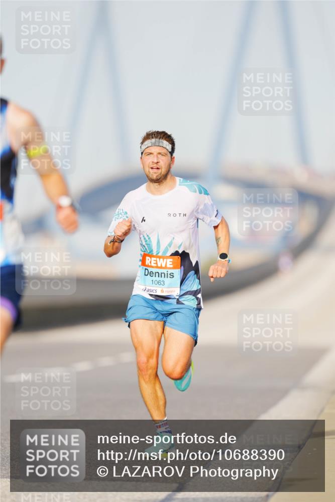 03.10.2026 - Köhlbrandbrückenlauf LAZAROV Photography http://msf.ph/oto/10688390 03.10.2026 09:34:59 Position 3 1063 meine-sportfotos.de
