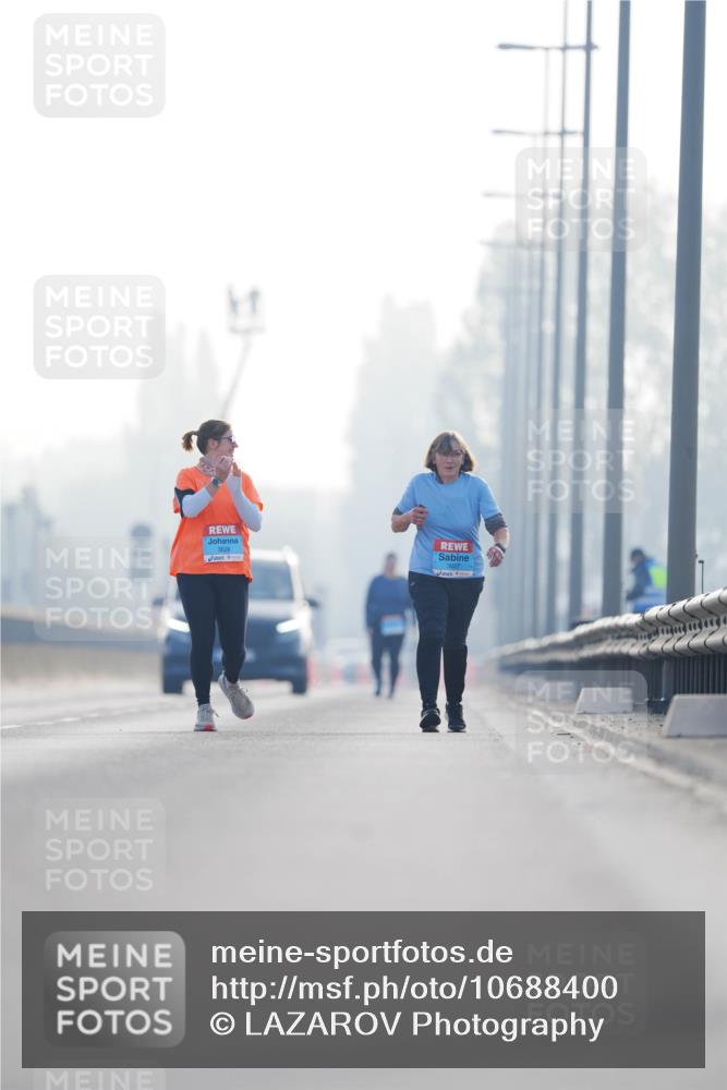 03.10.2026 - Köhlbrandbrückenlauf LAZAROV Photography http://msf.ph/oto/10688400 03.10.2026 09:35:21 Position 3  meine-sportfotos.de