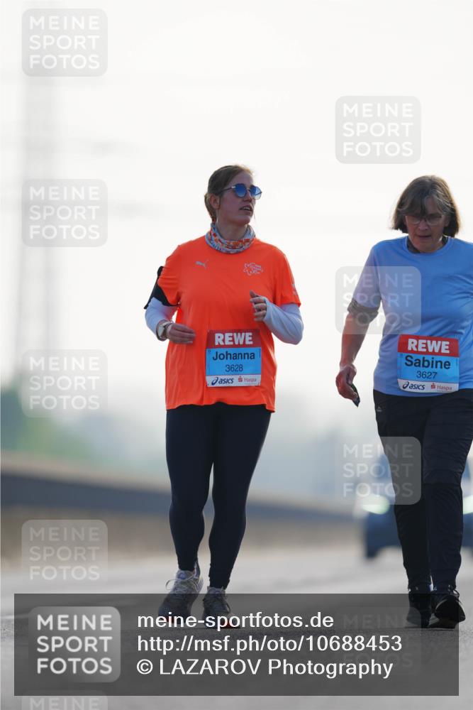 03.10.2026 - Köhlbrandbrückenlauf LAZAROV Photography http://msf.ph/oto/10688453 03.10.2026 09:35:42 Position 3 3628, 3627 meine-sportfotos.de