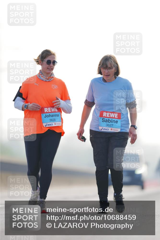 03.10.2026 - Köhlbrandbrückenlauf LAZAROV Photography http://msf.ph/oto/10688459 03.10.2026 09:35:43 Position 3 3628, 3627 meine-sportfotos.de