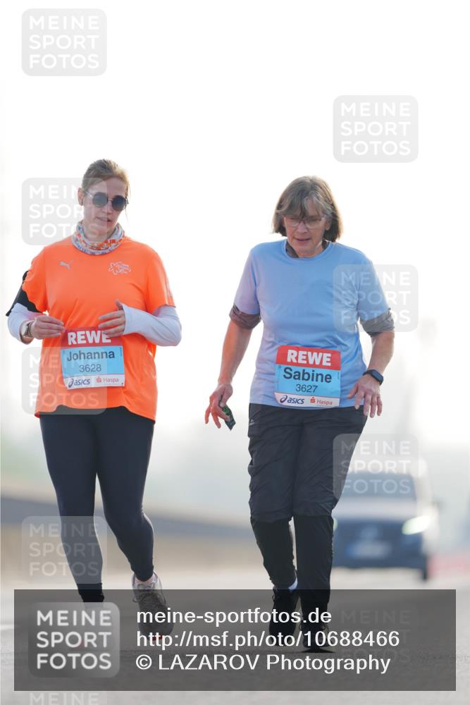 03.10.2026 - Köhlbrandbrückenlauf LAZAROV Photography http://msf.ph/oto/10688466 03.10.2026 09:35:43 Position 3 3628, 3627 meine-sportfotos.de