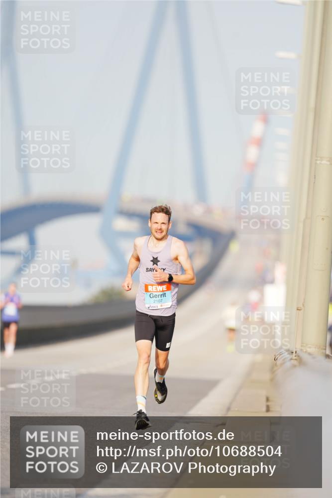 03.10.2026 - Köhlbrandbrückenlauf LAZAROV Photography http://msf.ph/oto/10688504 03.10.2026 09:35:56 Position 3 2107 meine-sportfotos.de