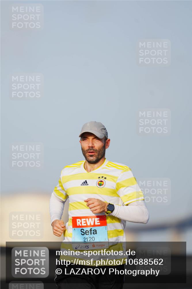 03.10.2026 - Köhlbrandbrückenlauf LAZAROV Photography http://msf.ph/oto/10688562 03.10.2026 09:36:38 Position 3 2120 meine-sportfotos.de