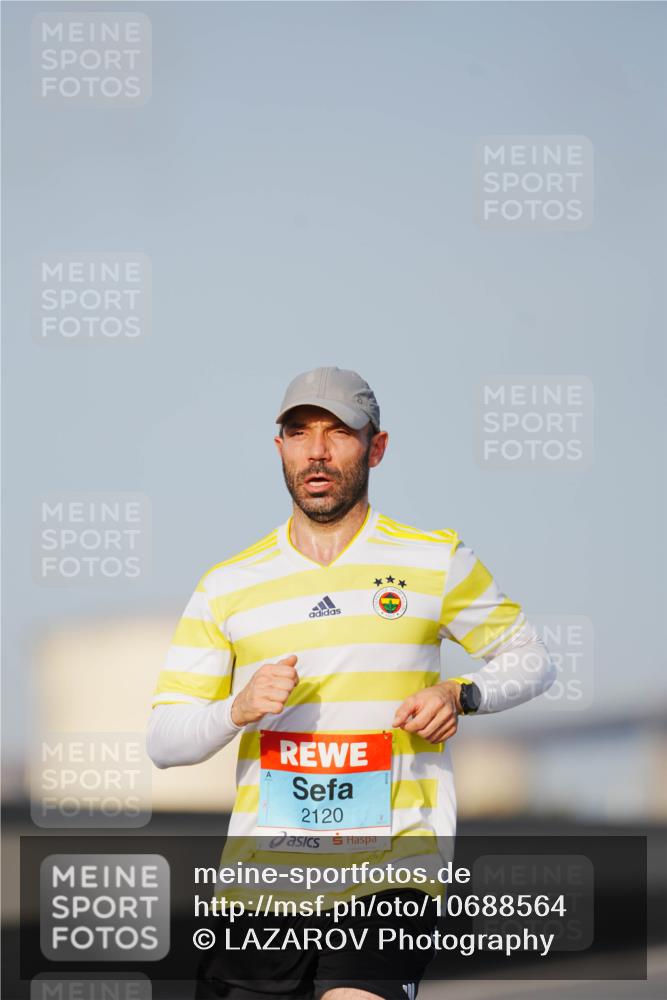03.10.2026 - Köhlbrandbrückenlauf LAZAROV Photography http://msf.ph/oto/10688564 03.10.2026 09:36:38 Position 3 2120 meine-sportfotos.de